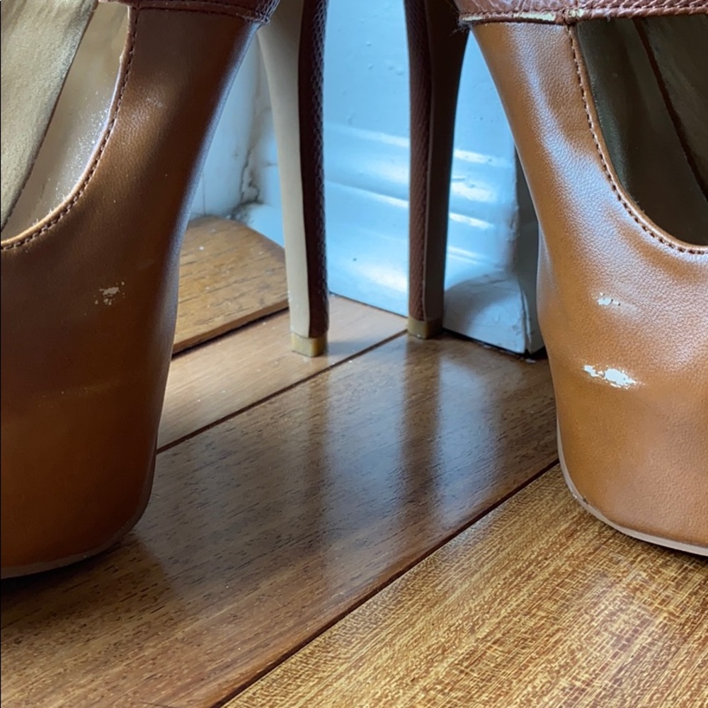 Heels - Picture 3 of 4